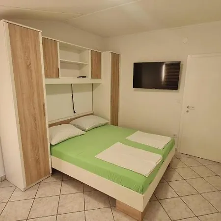 Διαμέρισμα Mlinar-two Bedroom Seaview - Ugasen *
