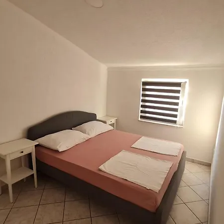 Mlinar-two Bedroom Seaview - Ugasen Διαμέρισμα