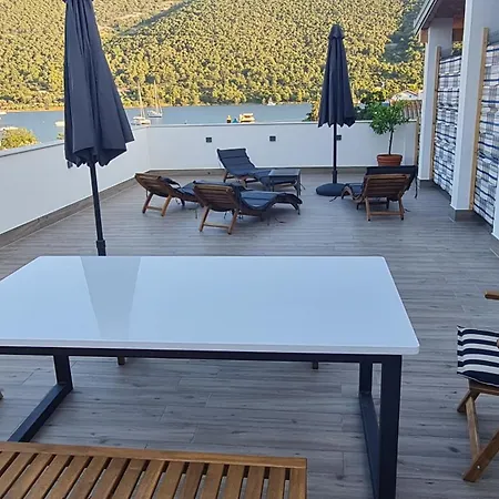Διαμέρισμα Mlinar-two Bedroom Seaview - Ugasen *
